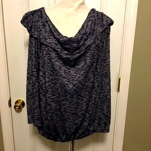 Women’s plus size 22-24 Lane Bryant top. Pull over can be worn as drop shoulder.